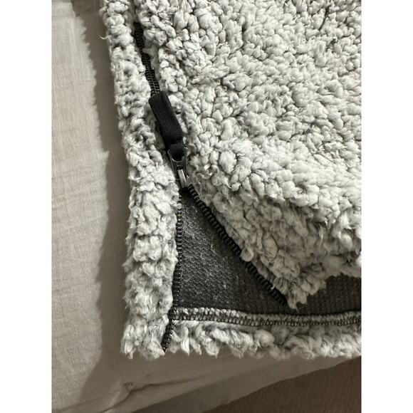 Dylan Clothing Sherpa True Grit Faux Fur Hoodie NWT - Picture 4 of 4